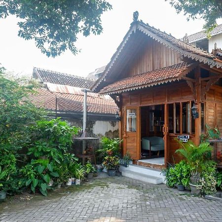 Reddoorz Syariah Near Plengkung Gading 2 Otel Yogyakarta Dış mekan fotoğraf