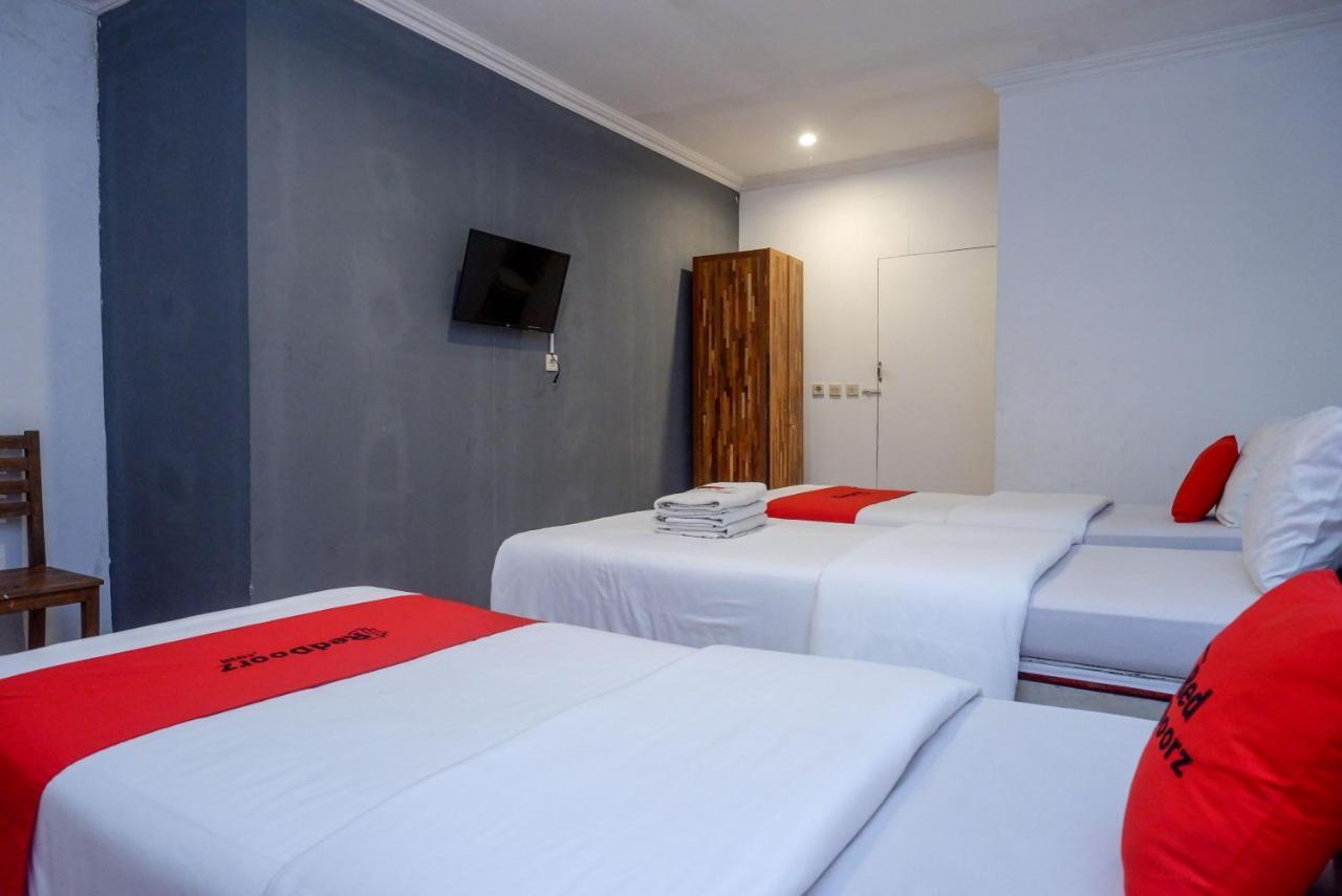 Reddoorz Syariah Near Plengkung Gading 2 Otel Yogyakarta Dış mekan fotoğraf