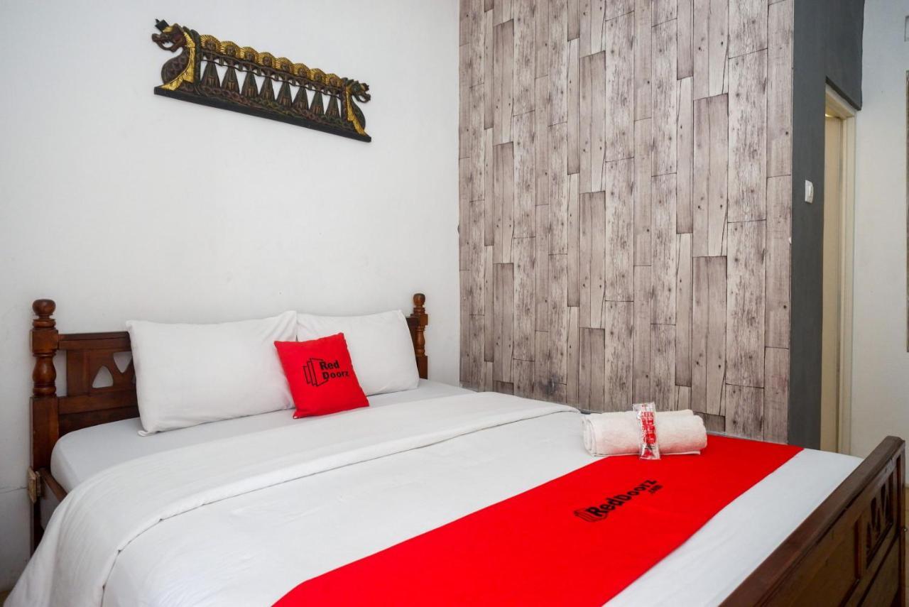 Reddoorz Syariah Near Plengkung Gading 2 Otel Yogyakarta Dış mekan fotoğraf