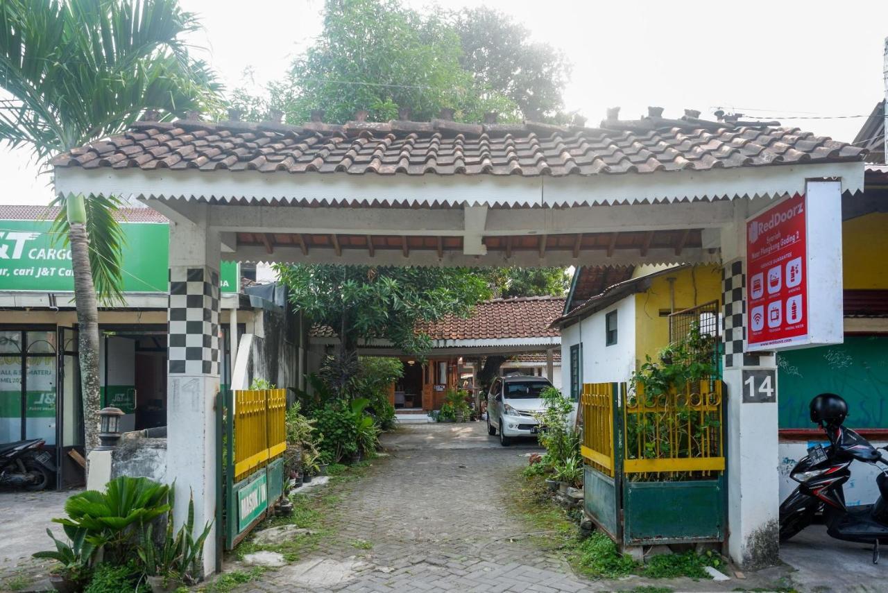 Reddoorz Syariah Near Plengkung Gading 2 Otel Yogyakarta Dış mekan fotoğraf