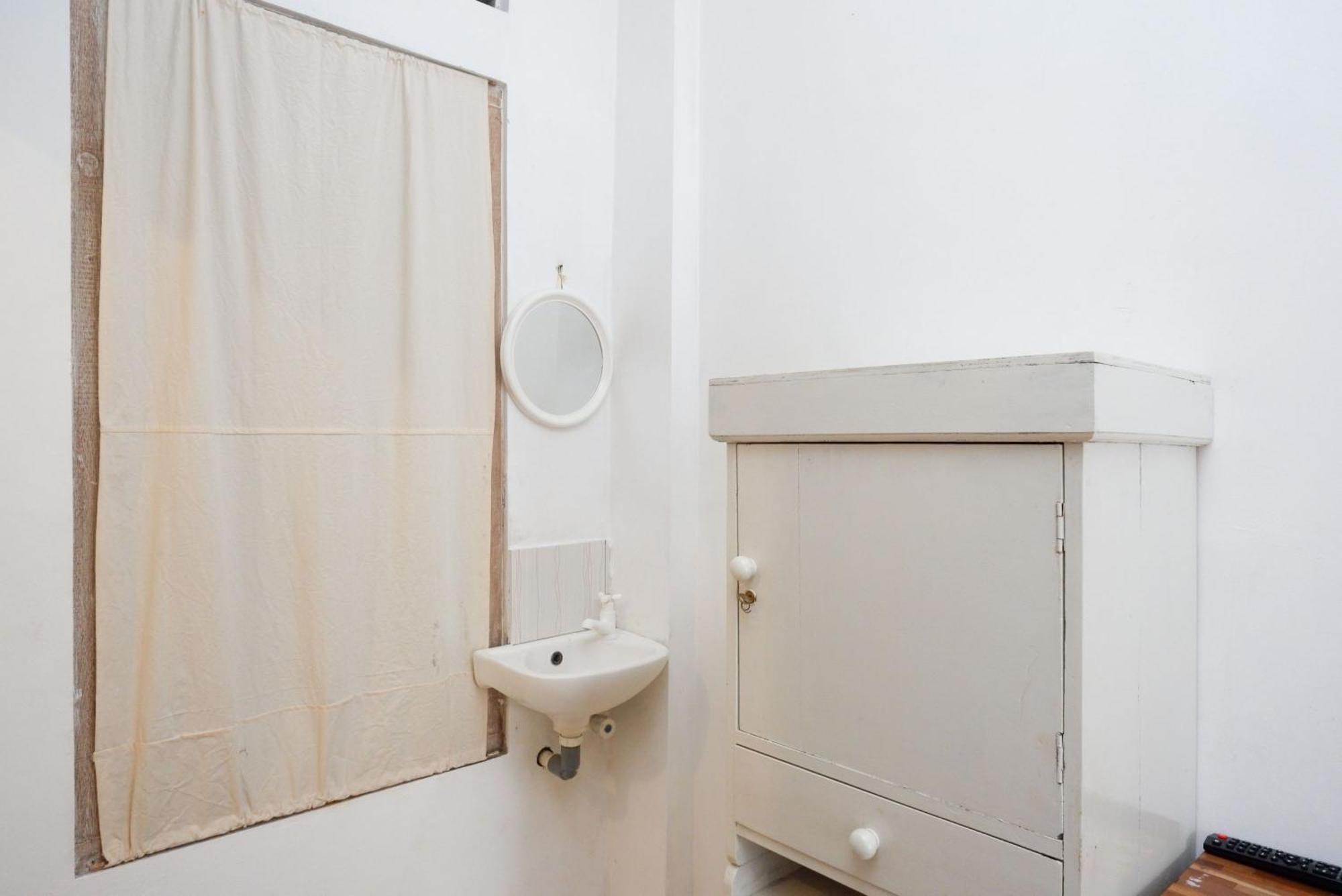 Reddoorz Syariah Near Plengkung Gading 2 Otel Yogyakarta Oda fotoğraf