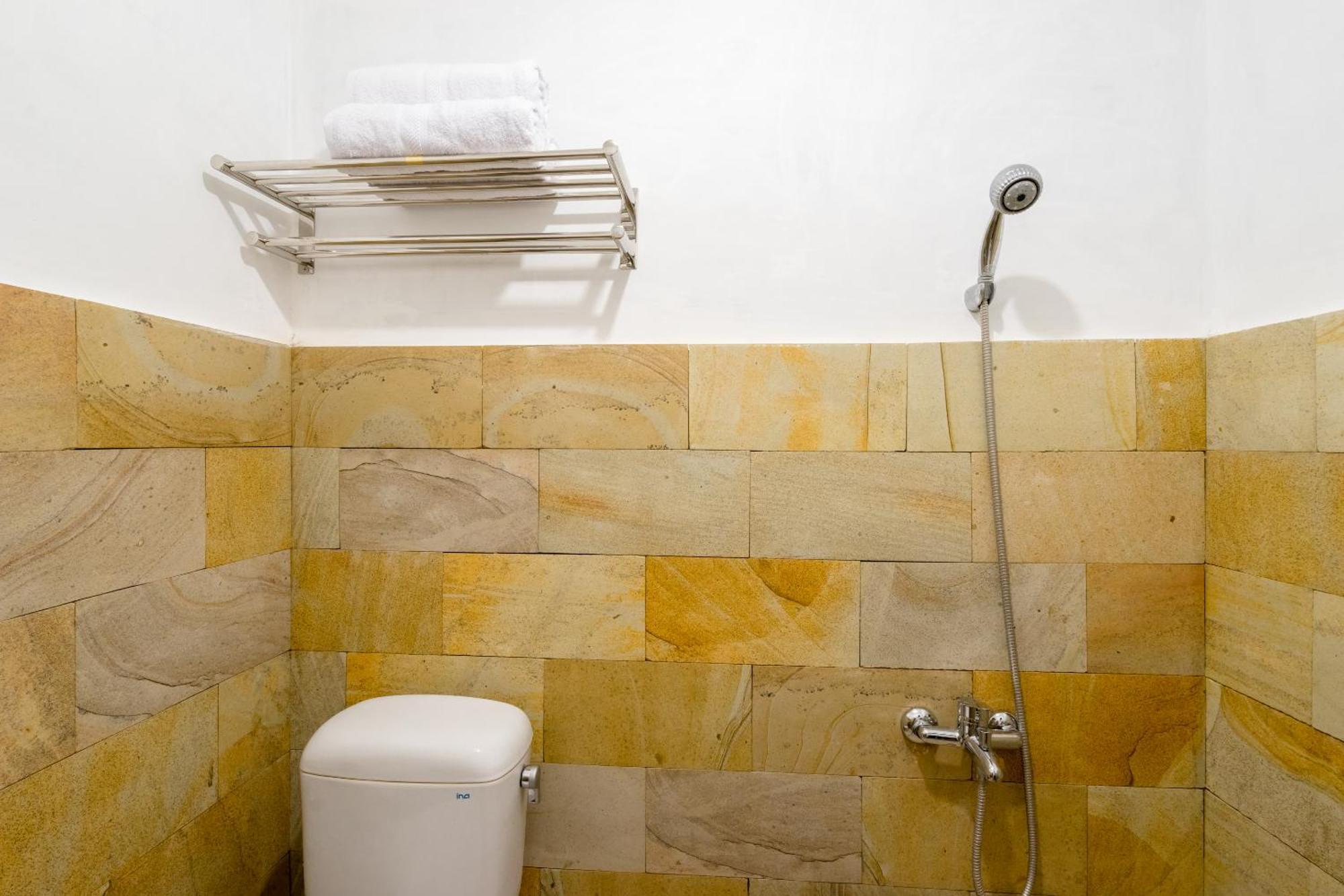 Reddoorz Syariah Near Plengkung Gading 2 Otel Yogyakarta Dış mekan fotoğraf